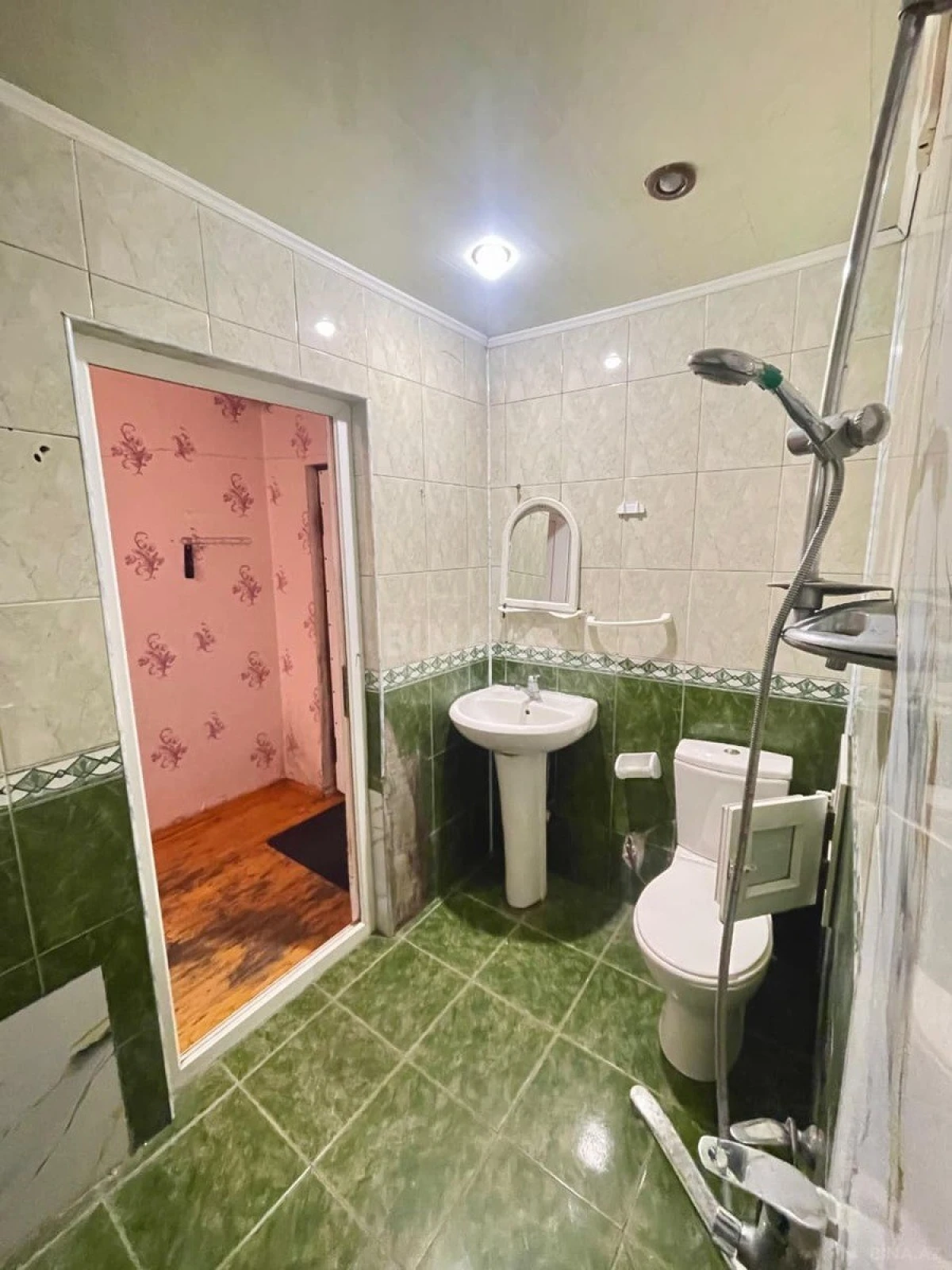 Satılır 2 otaqlı mənzil 70 m²