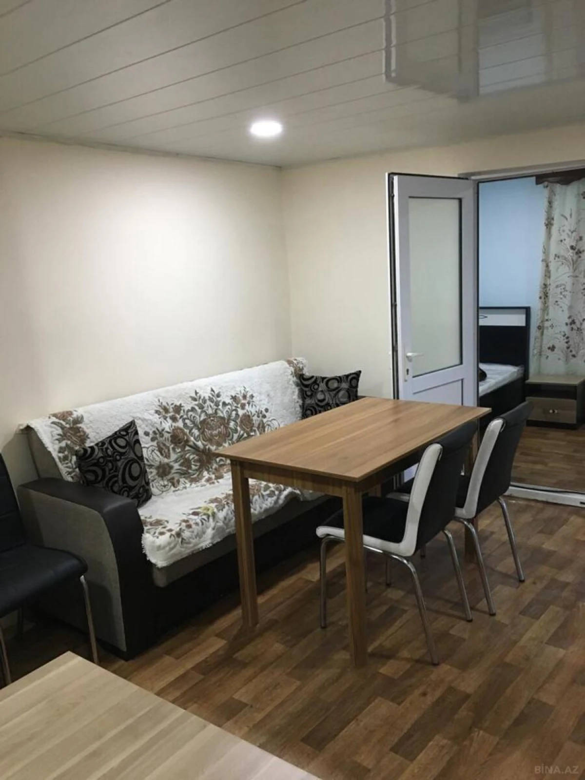 Kirayə verilir 2 otaqlı həyət evi 85 m²