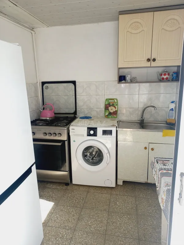 Kirayə verilir 2 otaqlı həyət evi 85 m²