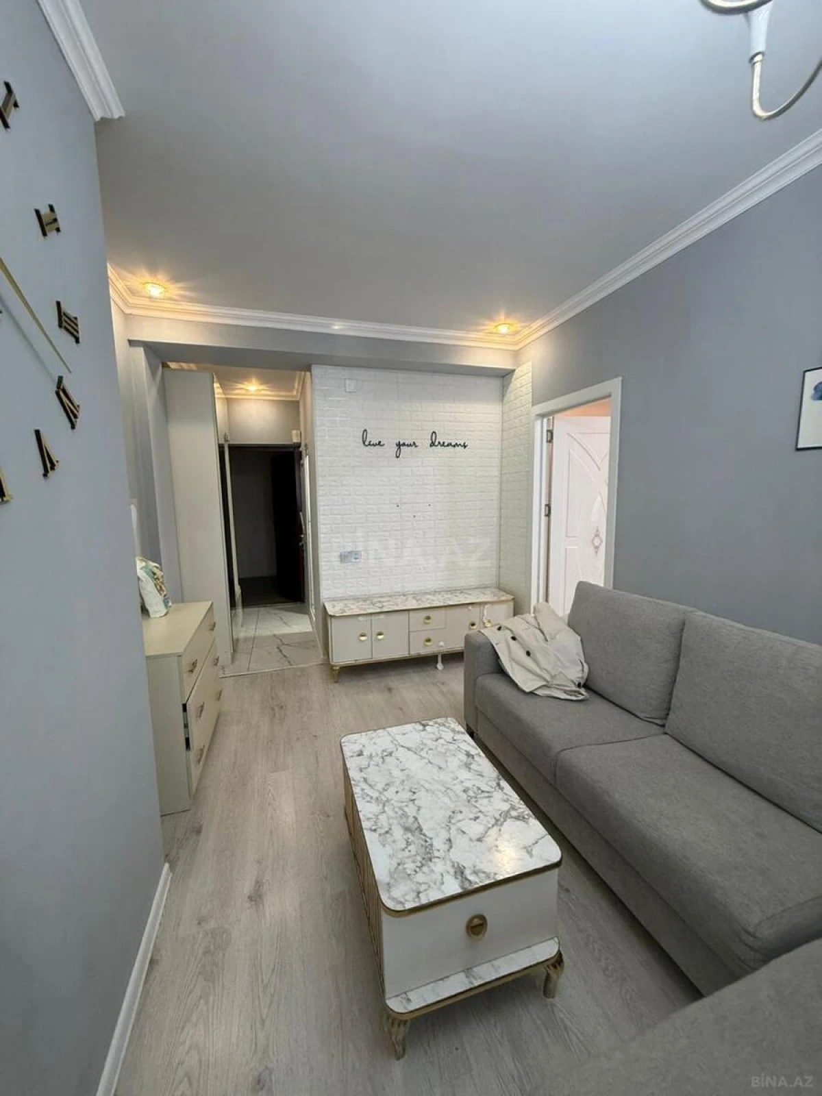 Kirayə verilir 2 otaqlı mənzil 55 m²