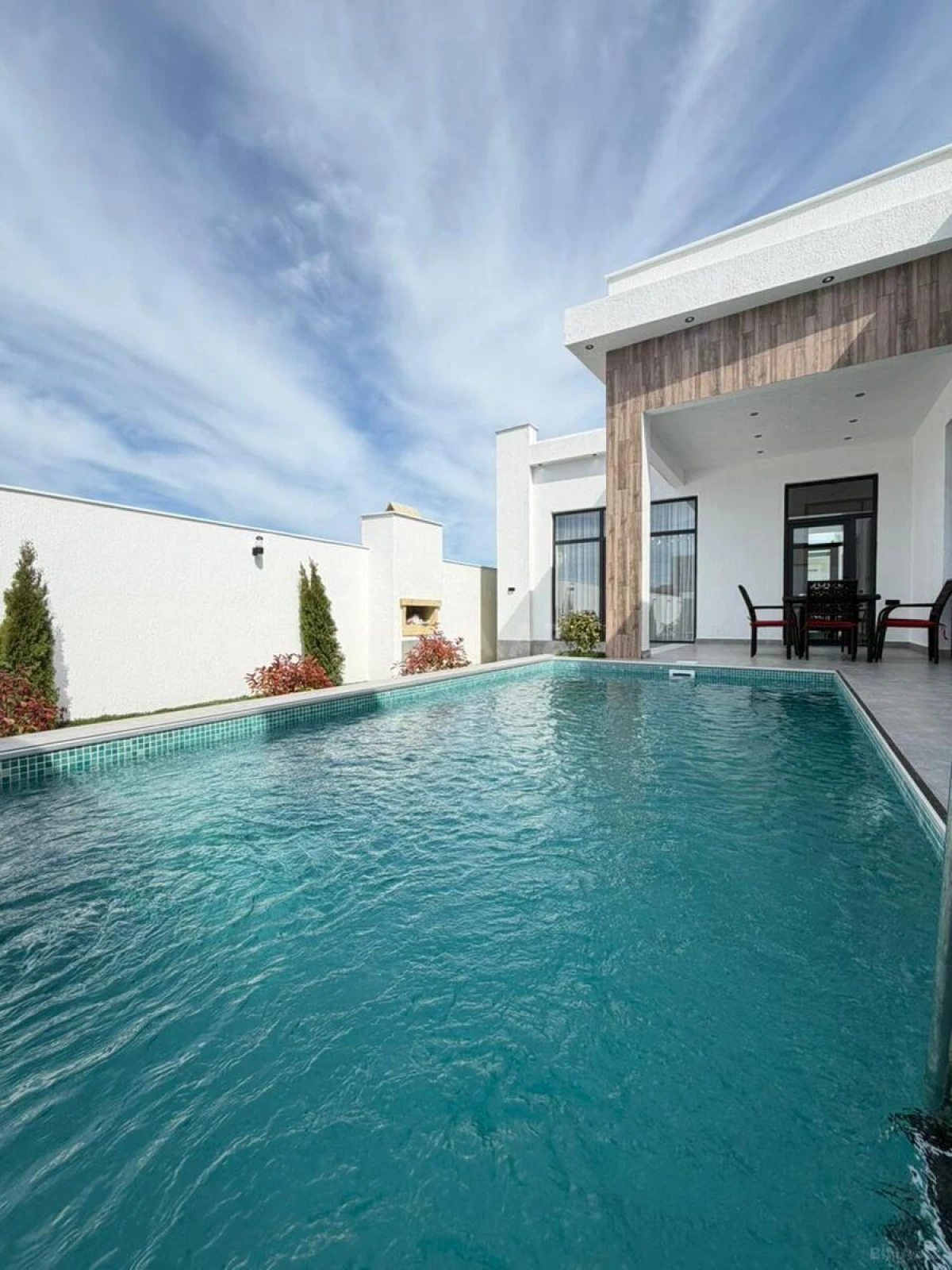 Satılır 4 otaqlı həyət evi 150 m²