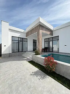 Satılır 4 otaqlı həyət evi 150 m²