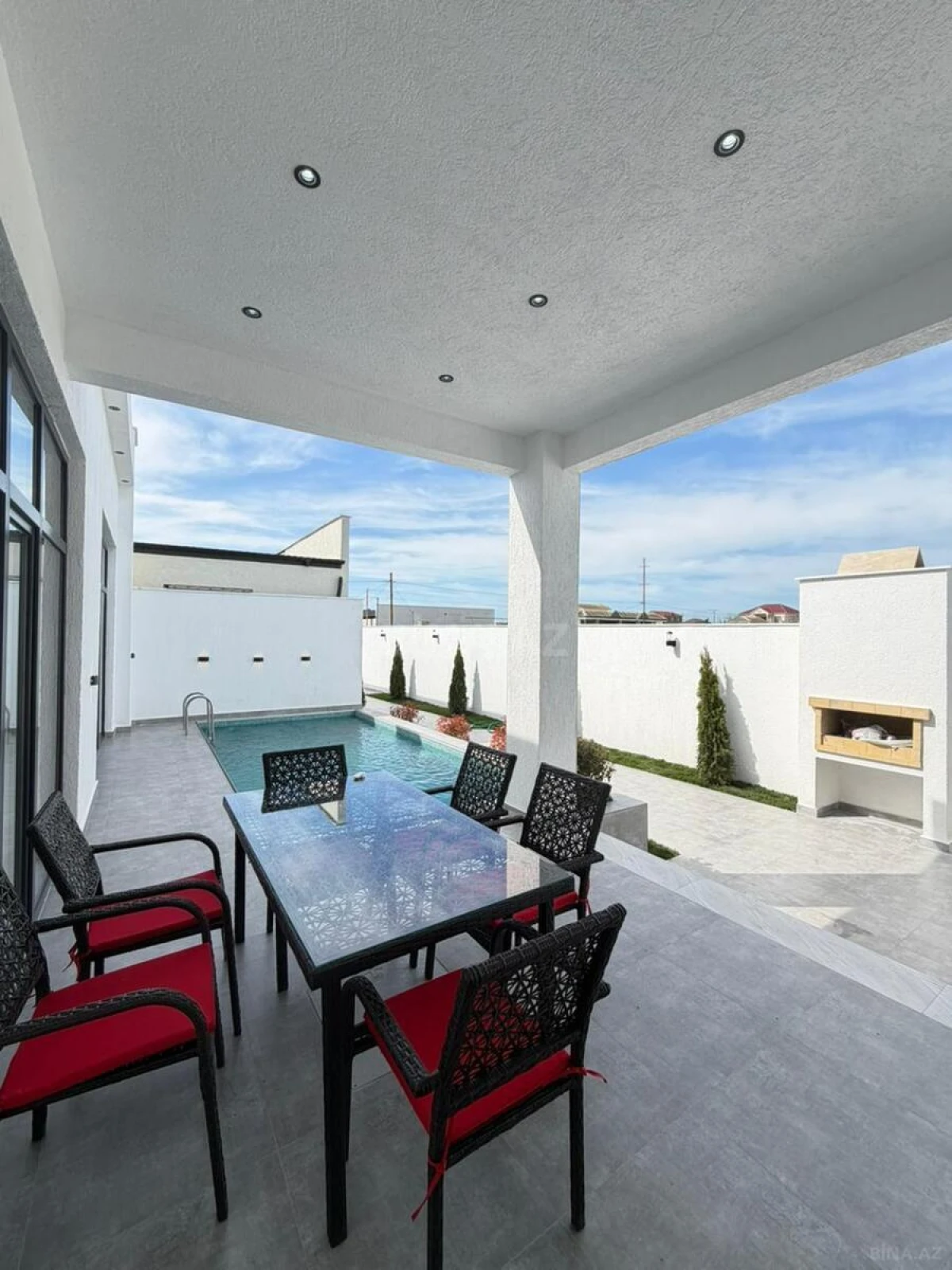 Satılır 4 otaqlı həyət evi 150 m²