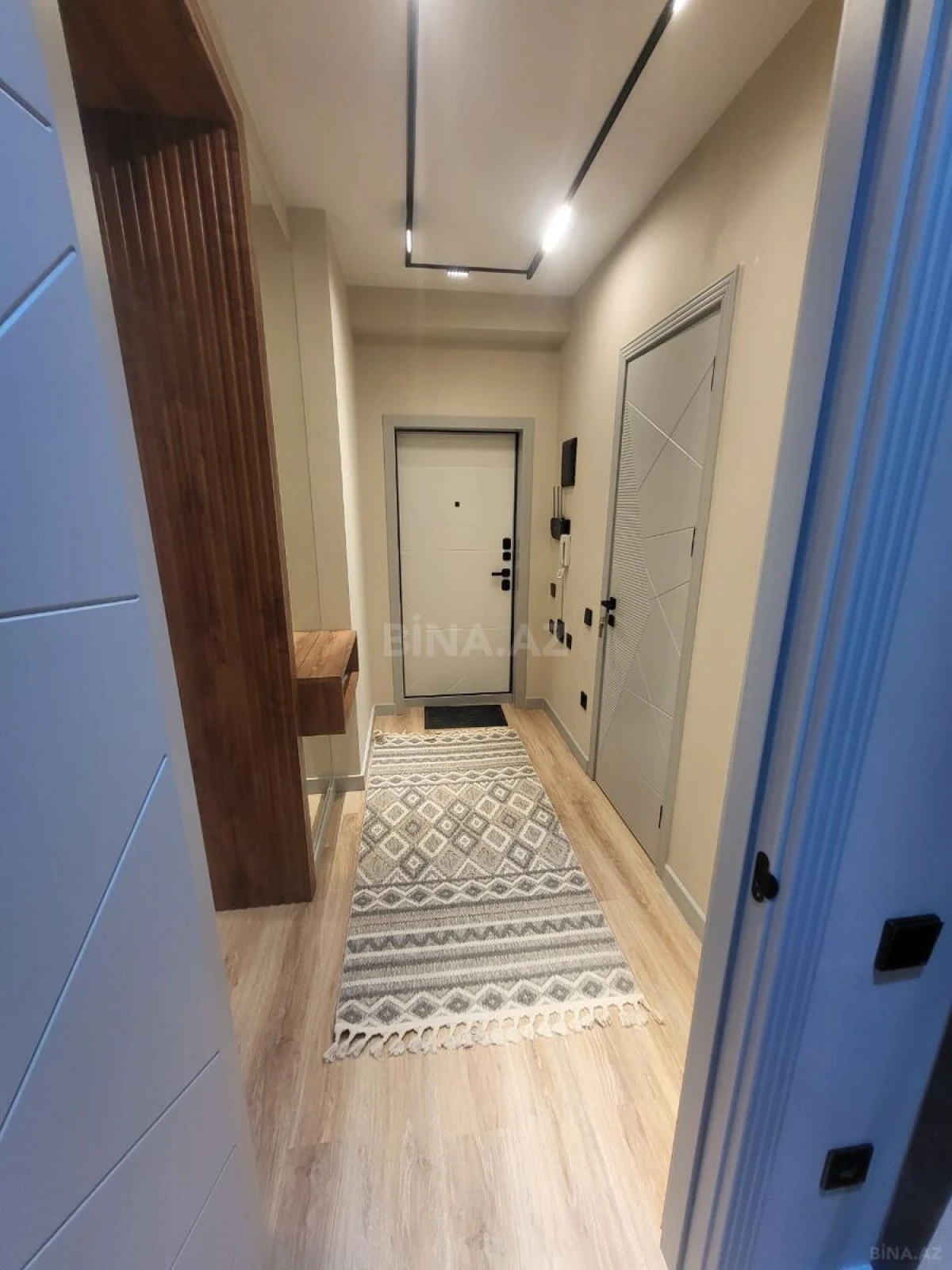 Kirayə verilir 2 otaqlı mənzil 65 m²