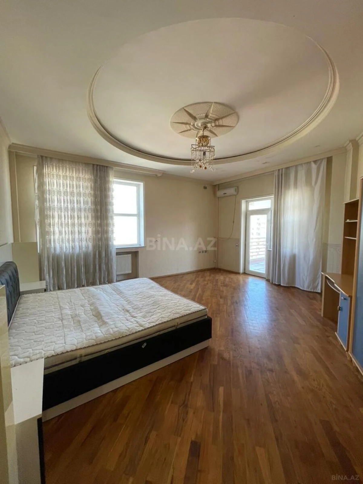 Kirayə verilir 5 otaqlı ofis 250 m²