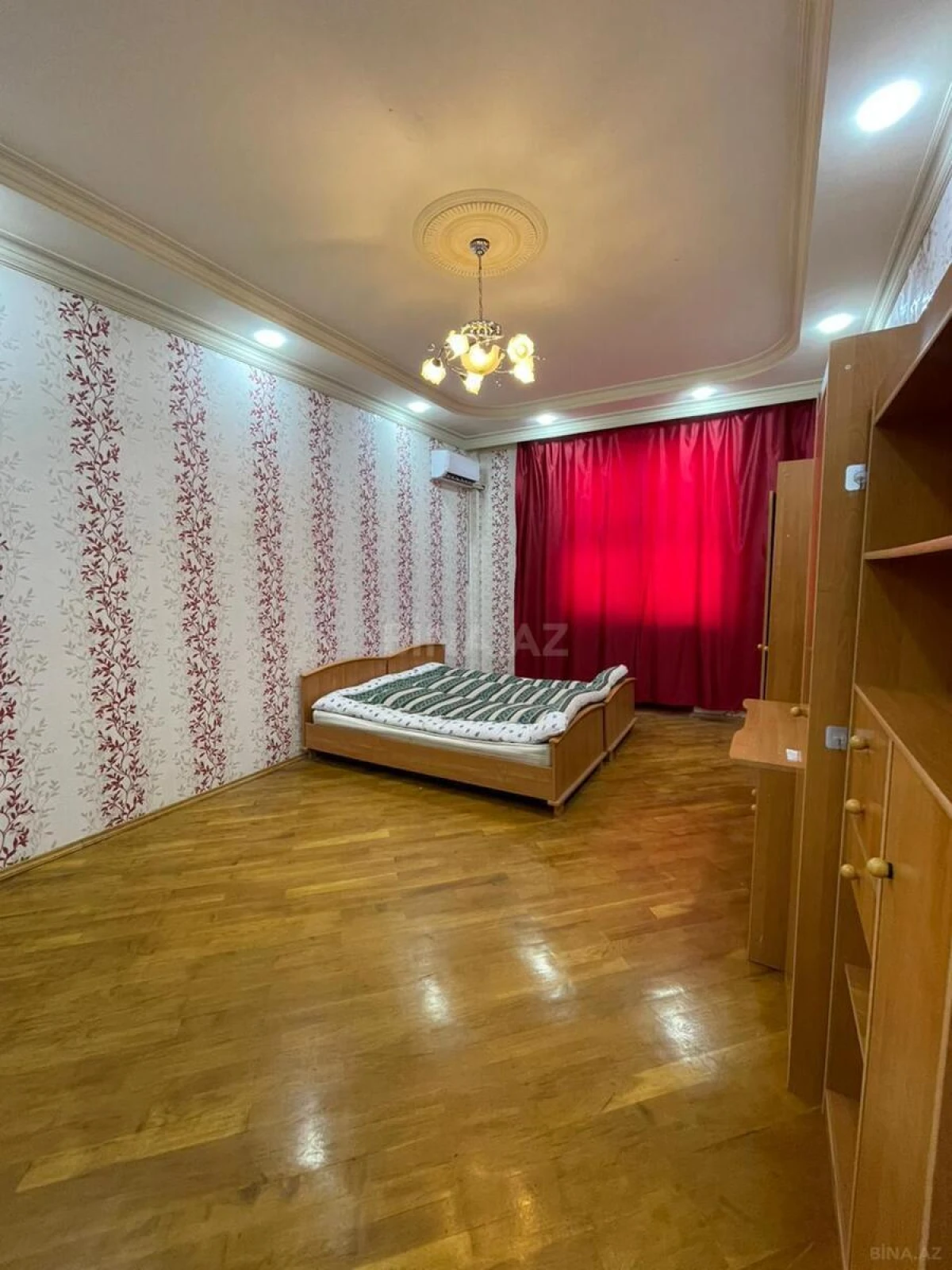 Kirayə verilir 5 otaqlı ofis 250 m²