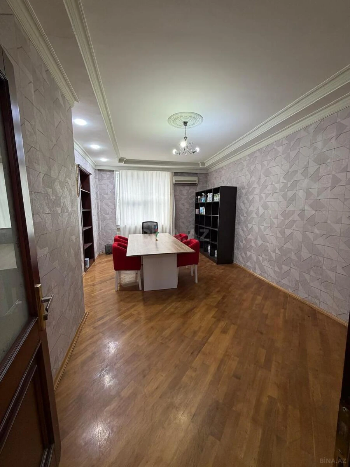 Kirayə verilir 5 otaqlı ofis 250 m²