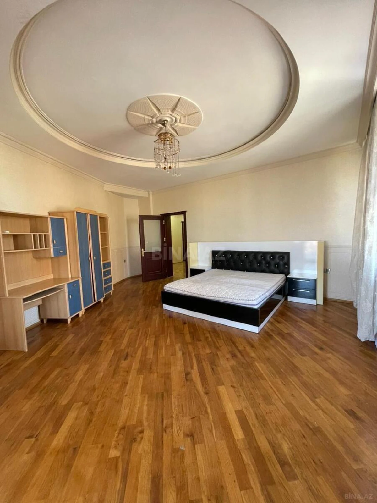 Kirayə verilir 5 otaqlı ofis 250 m²