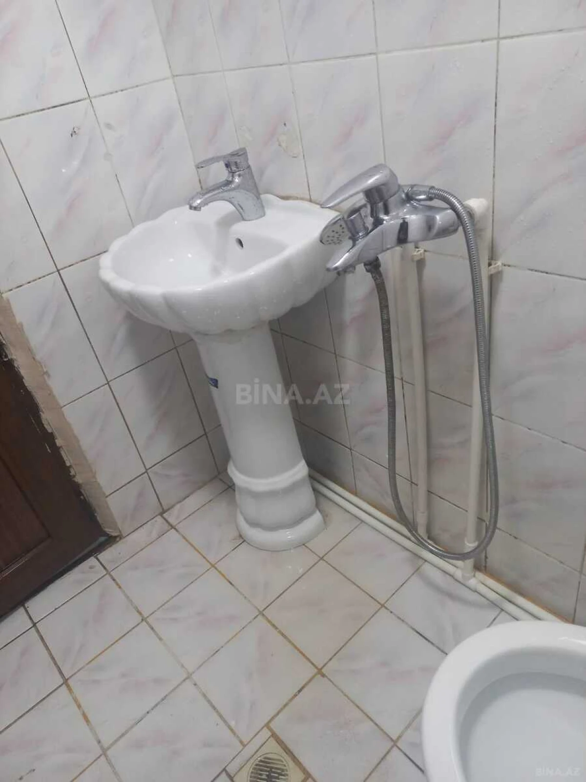 Satılır 1 otaqlı mənzil 40 m²