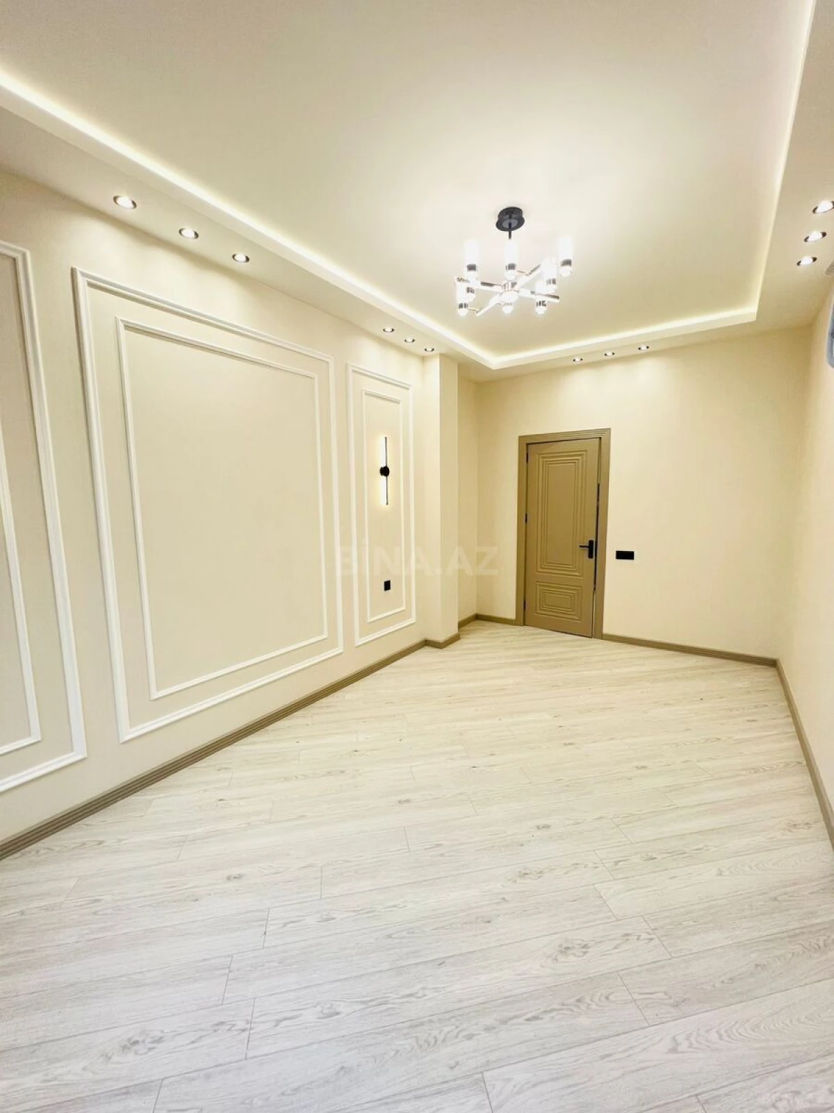 Satılır 2 otaqlı mənzil 72 m²