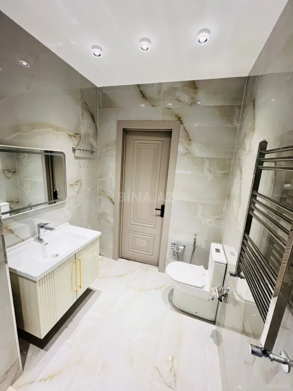 Satılır 2 otaqlı mənzil 72 m²