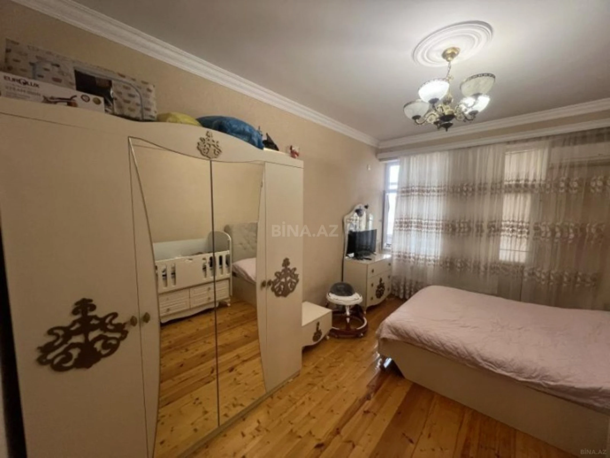 Satılır 3 otaqlı mənzil 95 m²