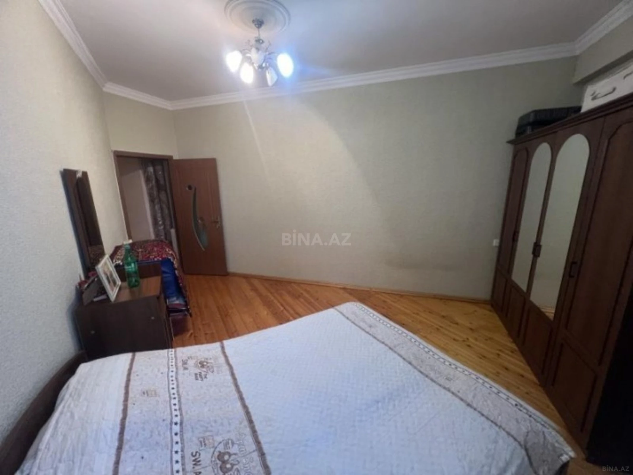 Satılır 3 otaqlı mənzil 95 m²