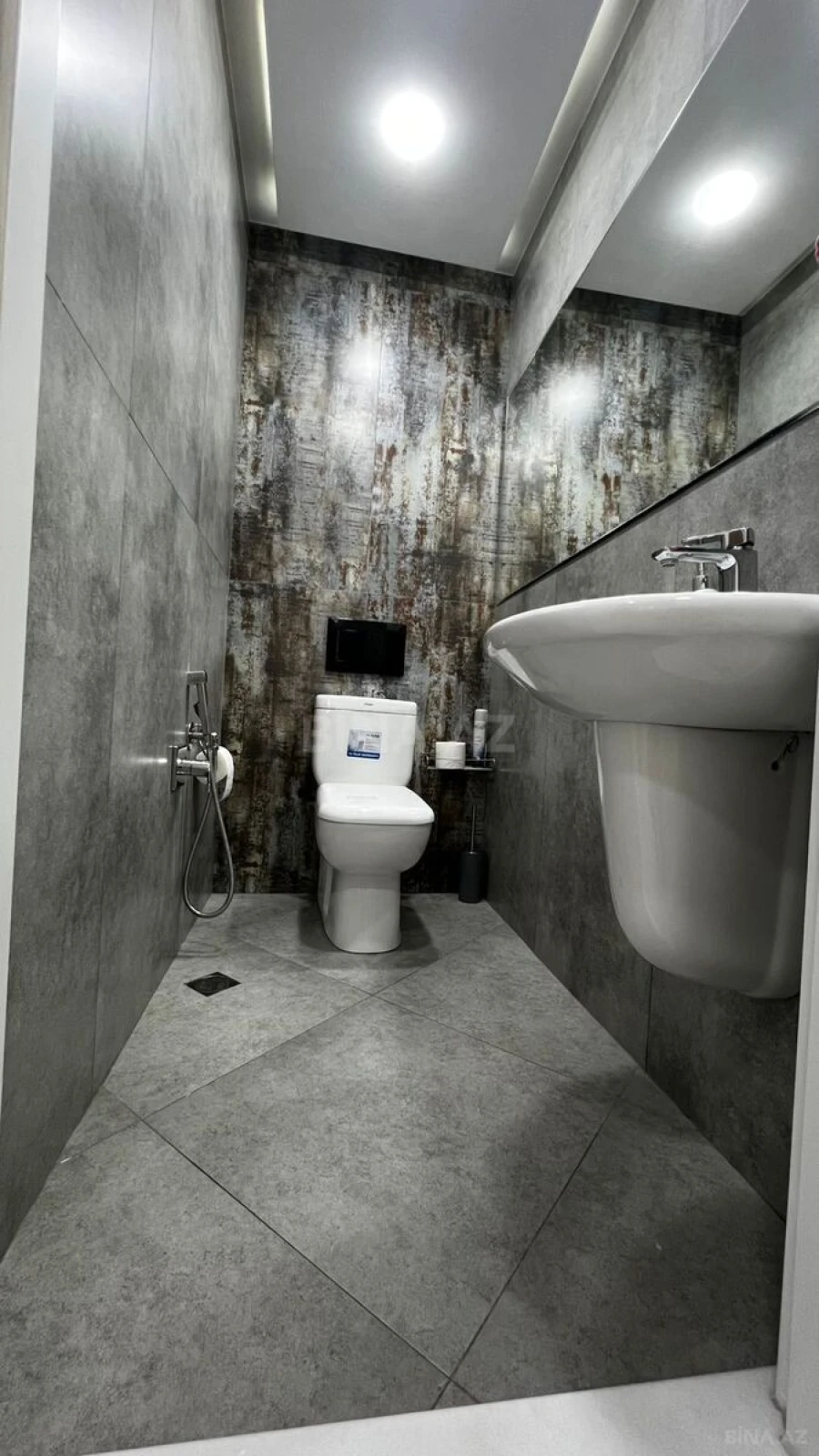 Kirayə verilir 3 otaqlı mənzil 115 m²