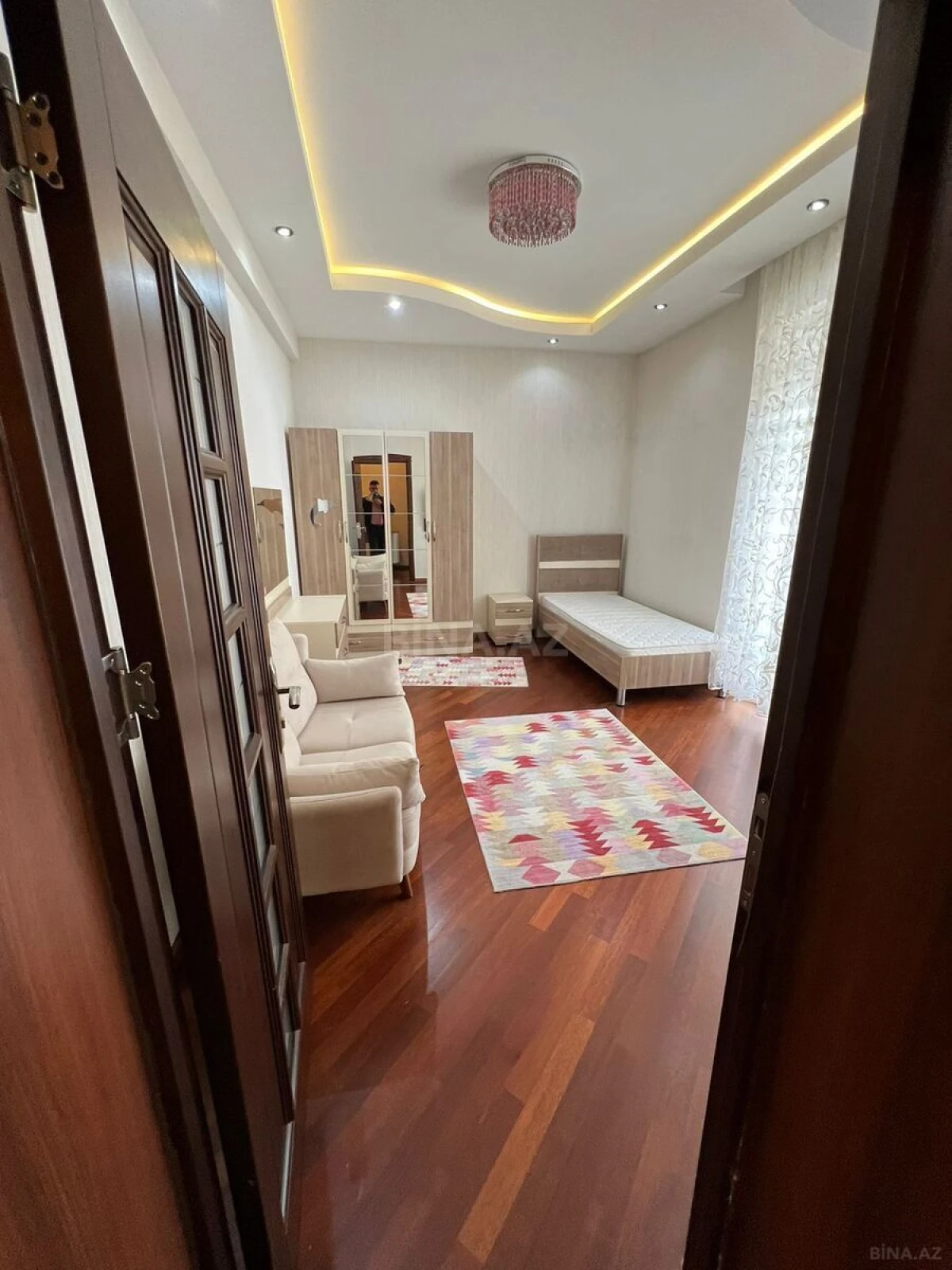 Kirayə verilir 3 otaqlı mənzil 100 m²