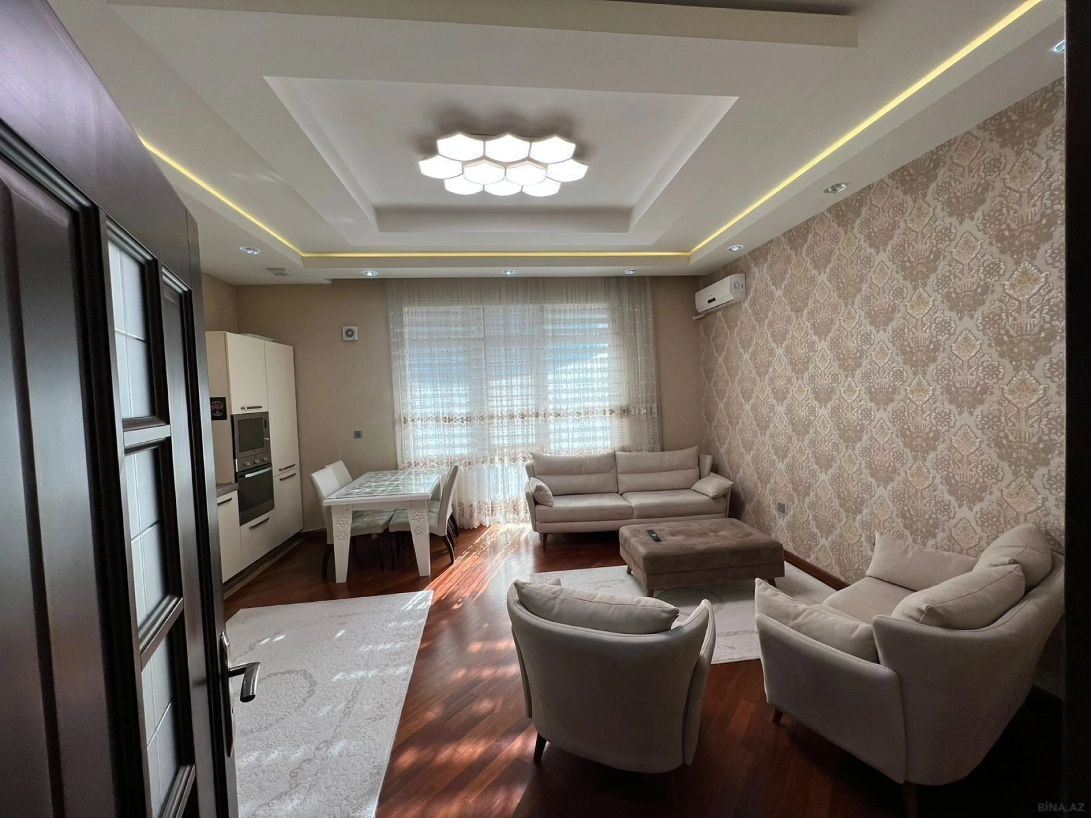 Kirayə verilir 3 otaqlı mənzil 100 m²