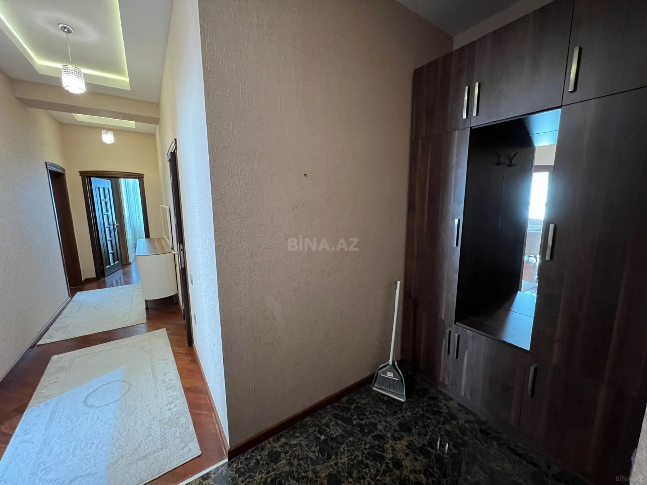 Kirayə verilir 3 otaqlı mənzil 100 m²