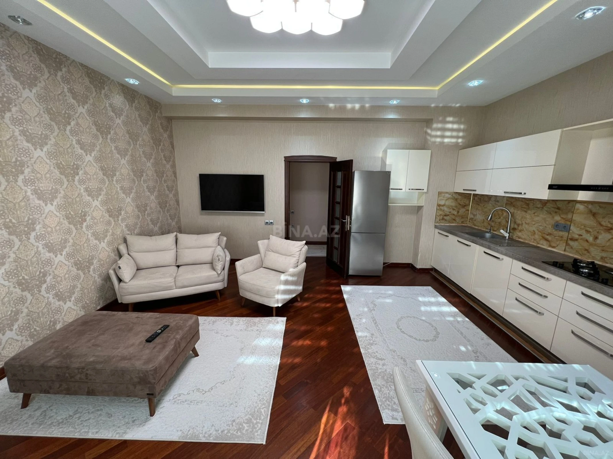 Kirayə verilir 3 otaqlı mənzil 100 m²
