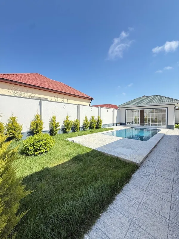Satılır 4 otaqlı həyət evi 160 m²