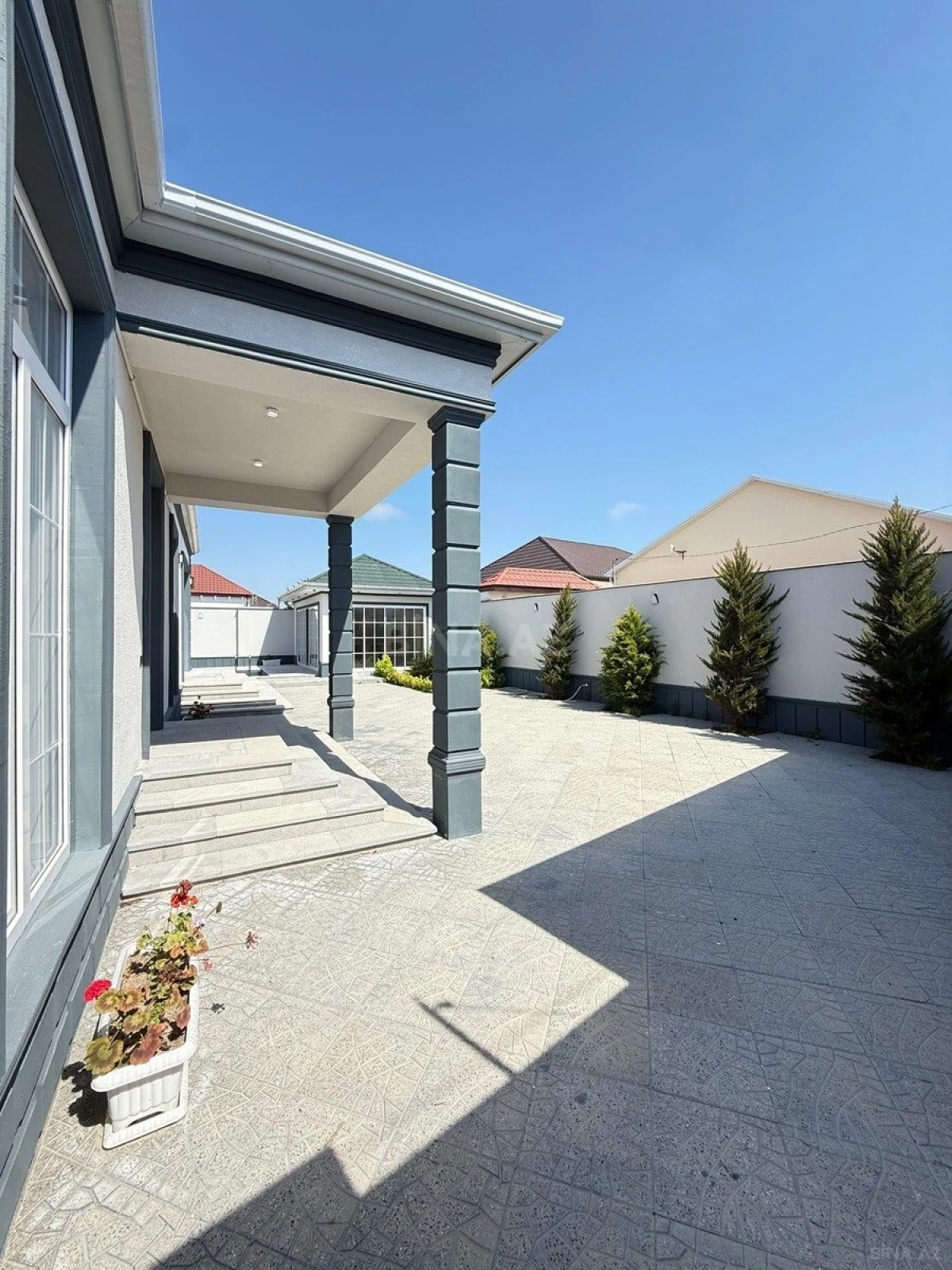 Satılır 4 otaqlı həyət evi 160 m²
