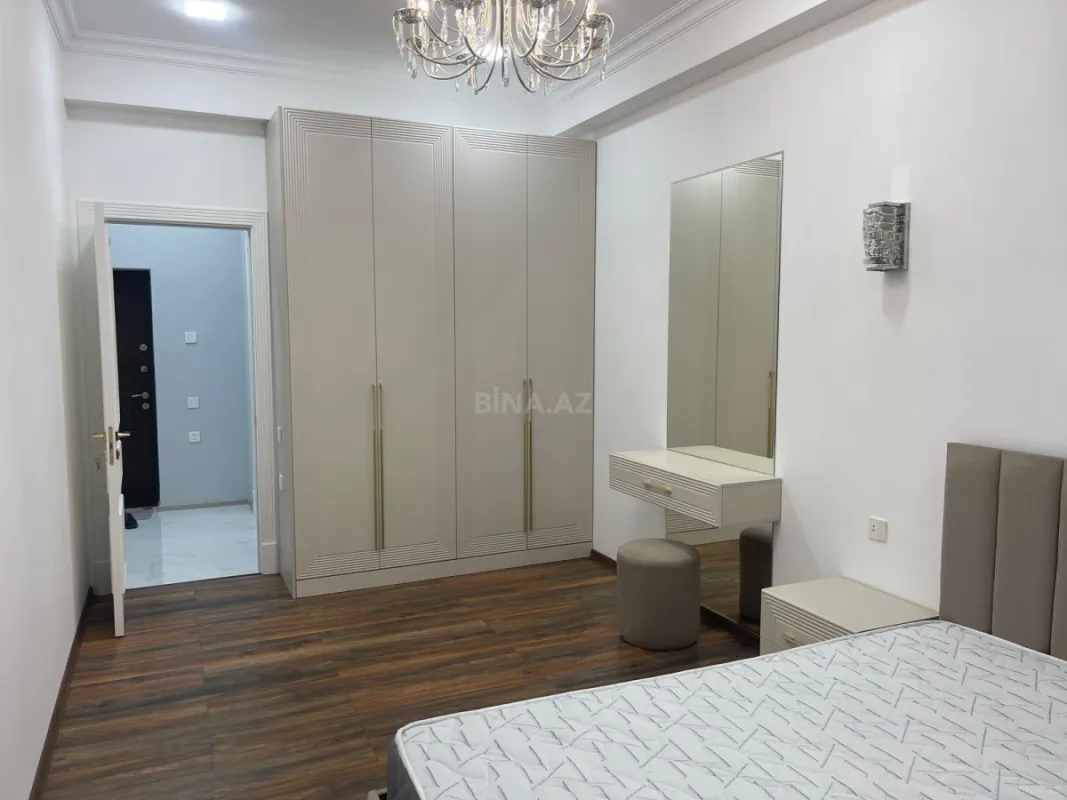 Kirayə verilir 2 otaqlı mənzil 70 m²