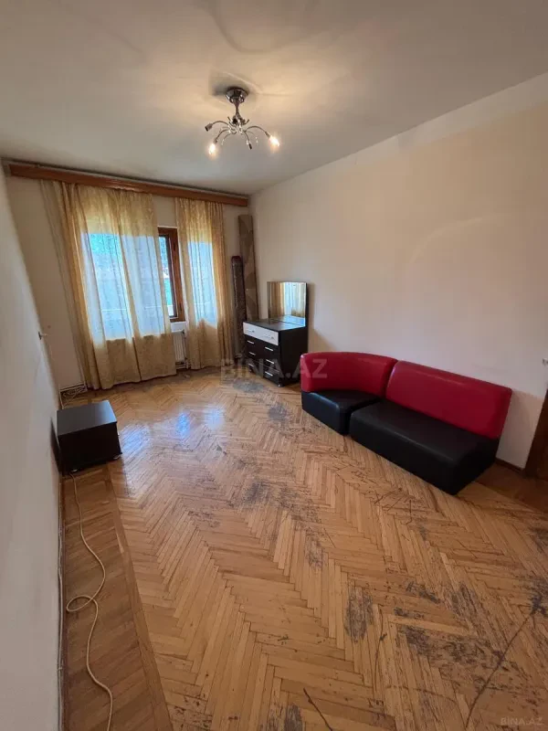 Kirayə verilir 4 otaqlı mənzil 100 m²