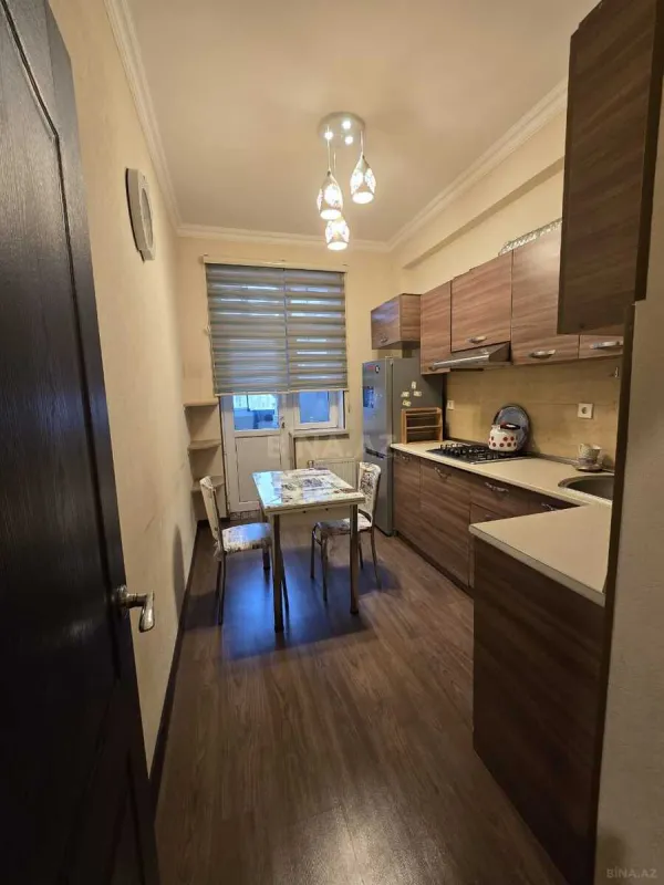 Kirayə verilir 2 otaqlı mənzil 65 m²