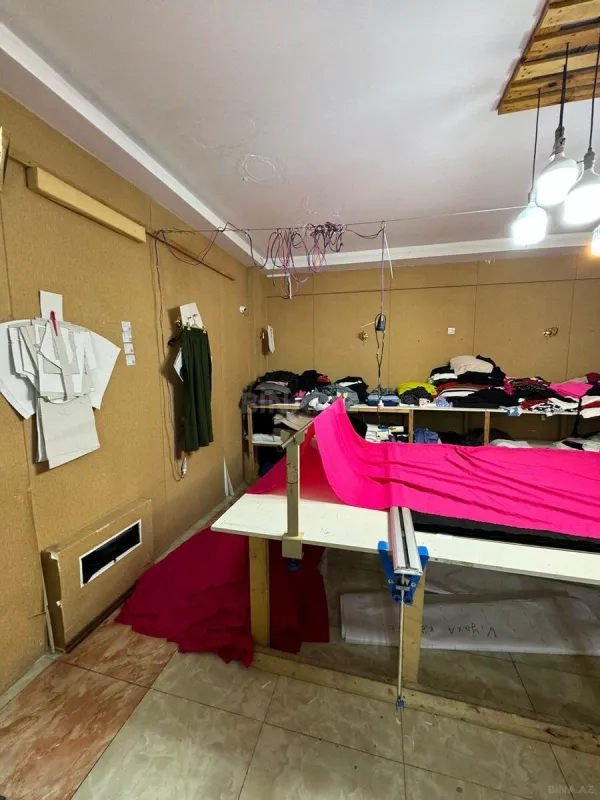 Satılır obyekt 820 m²