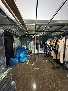 Satılır obyekt 820 m²