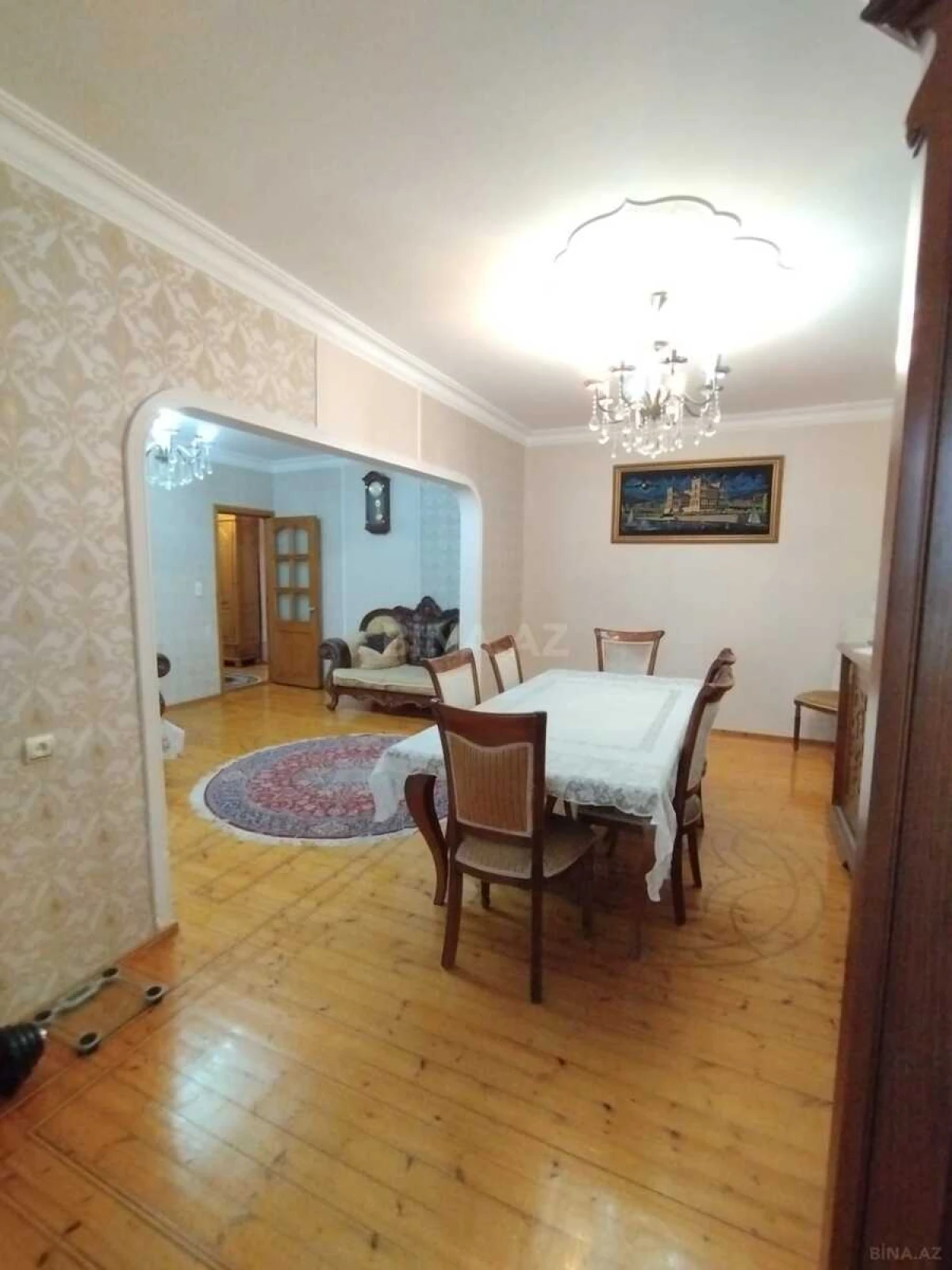 Satılır 5 otaqlı mənzil 125 m²