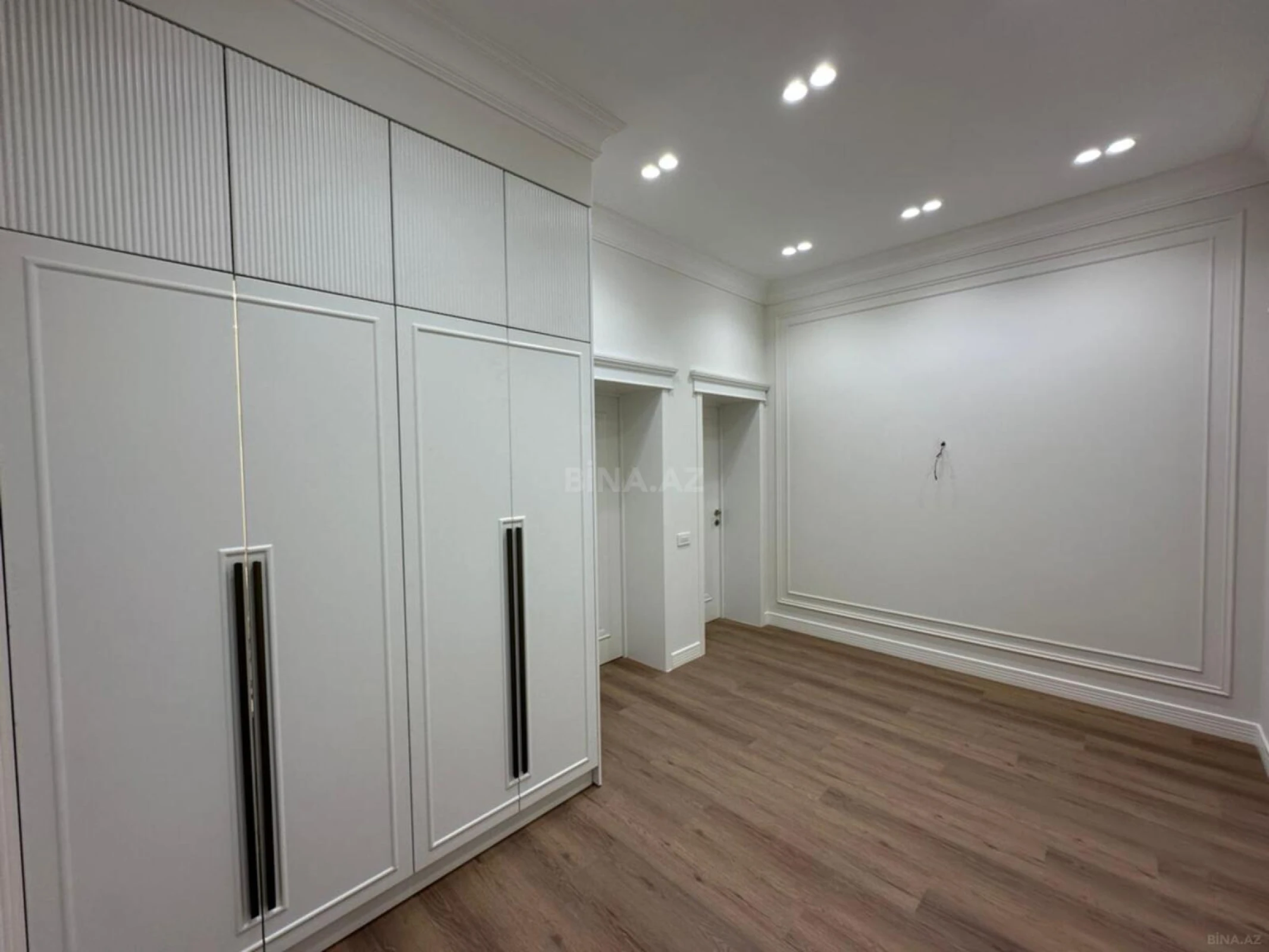 Satılır 2 otaqlı mənzil 79.3 m²