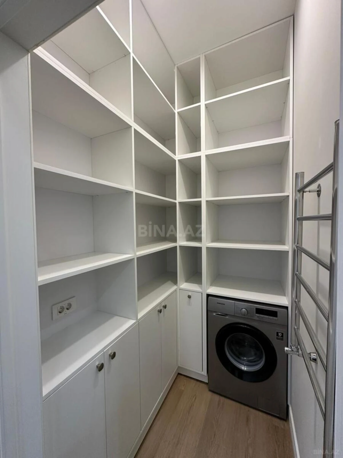 Satılır 2 otaqlı mənzil 79.3 m²