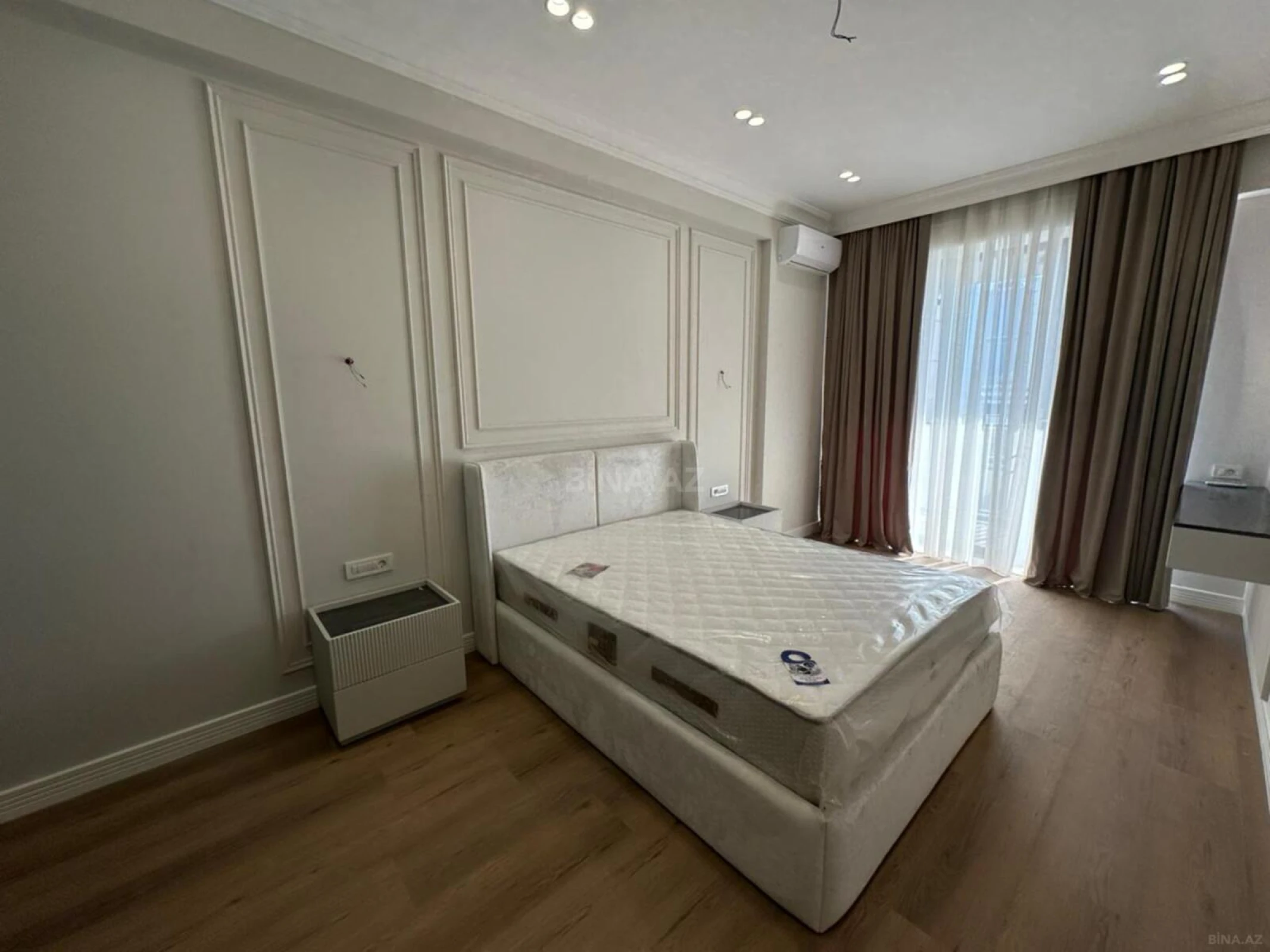 Satılır 2 otaqlı mənzil 79.3 m²