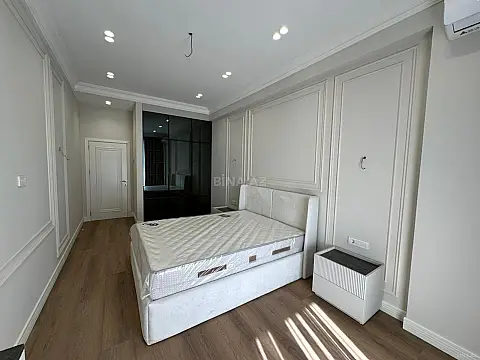 Satılır 2 otaqlı mənzil 79.3 m²