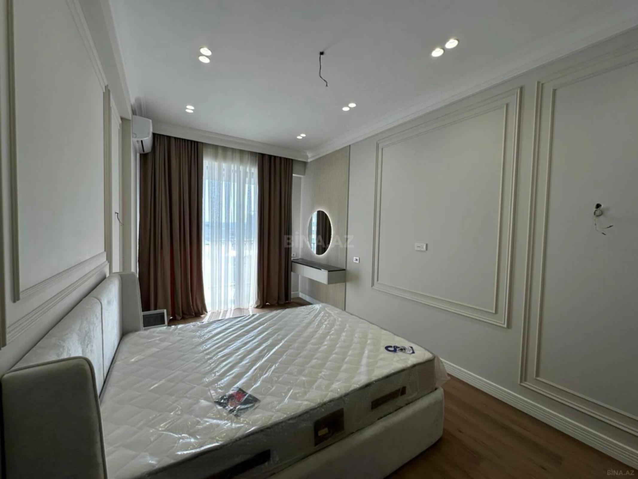 Satılır 2 otaqlı mənzil 79.3 m²
