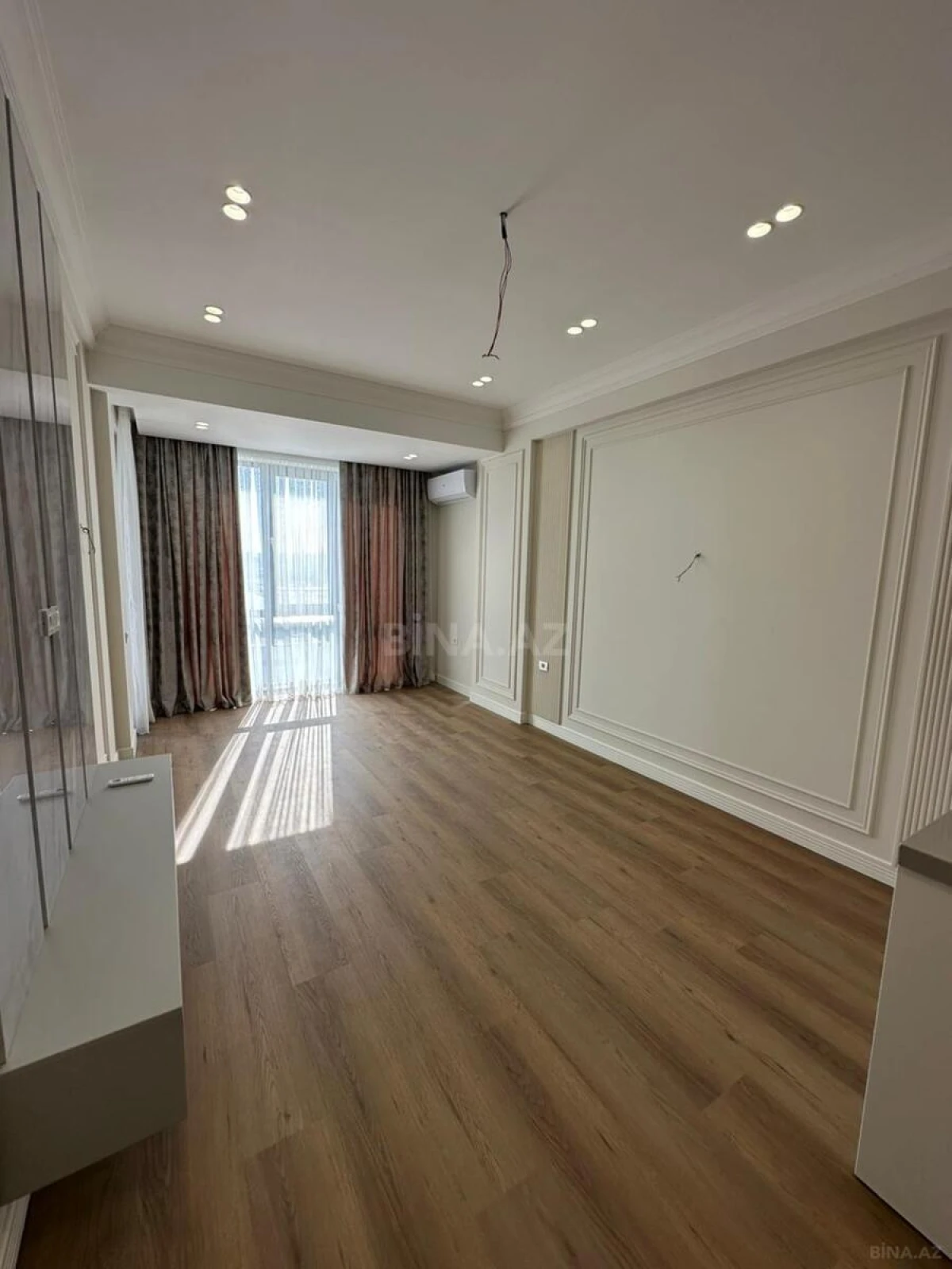 Satılır 2 otaqlı mənzil 79.3 m²