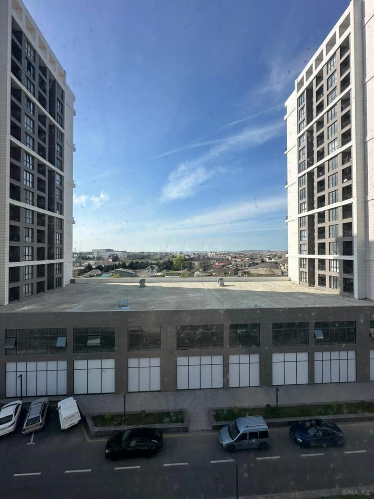 Satılır 2 otaqlı mənzil 108.2 m²
