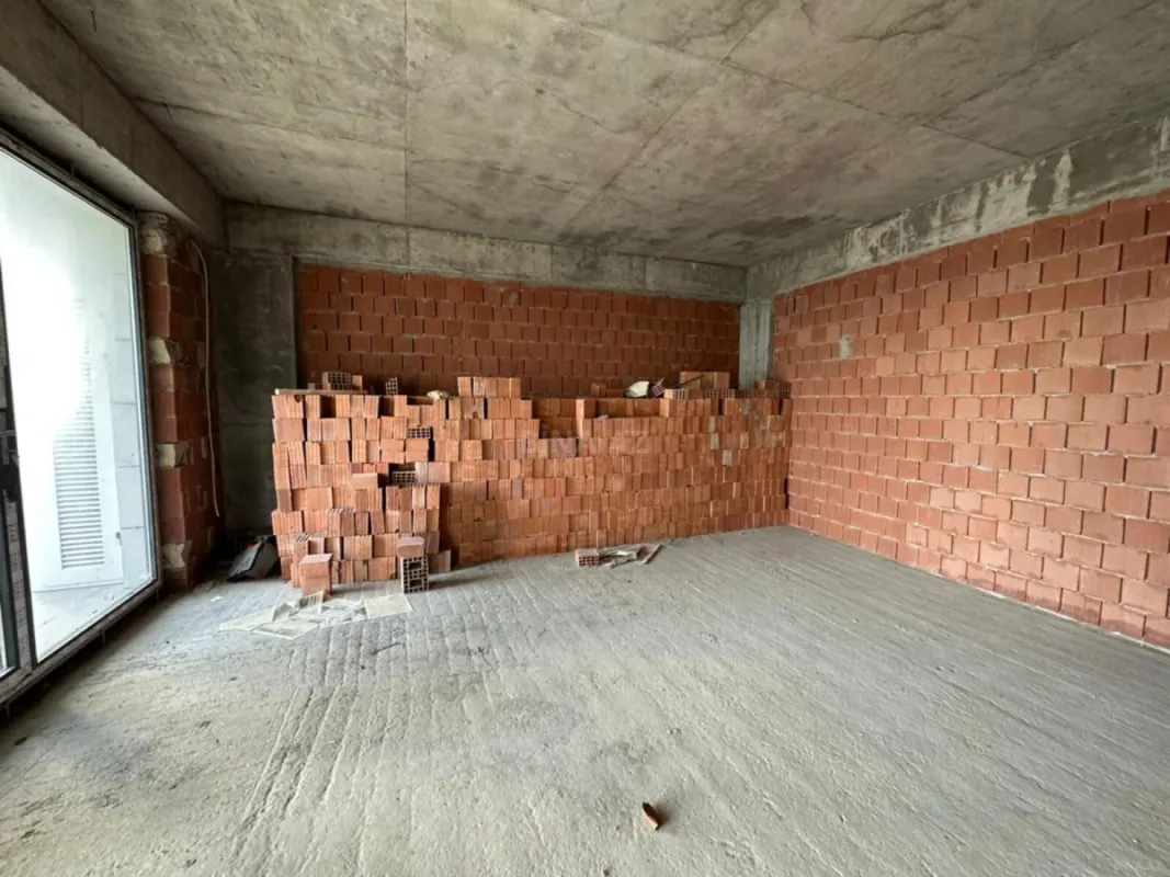 Satılır 2 otaqlı mənzil 108.2 m²