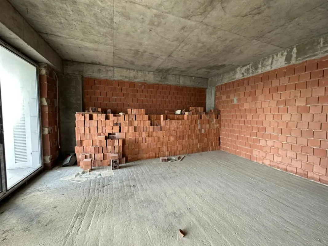 Satılır 2 otaqlı mənzil 108.2 m²
