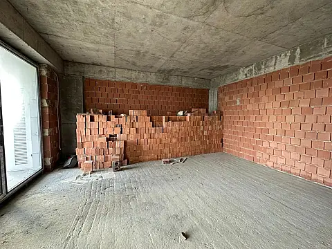 Satılır 2 otaqlı mənzil 108.2 m²