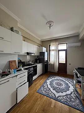 Satılır 2 otaqlı mənzil 80 m²