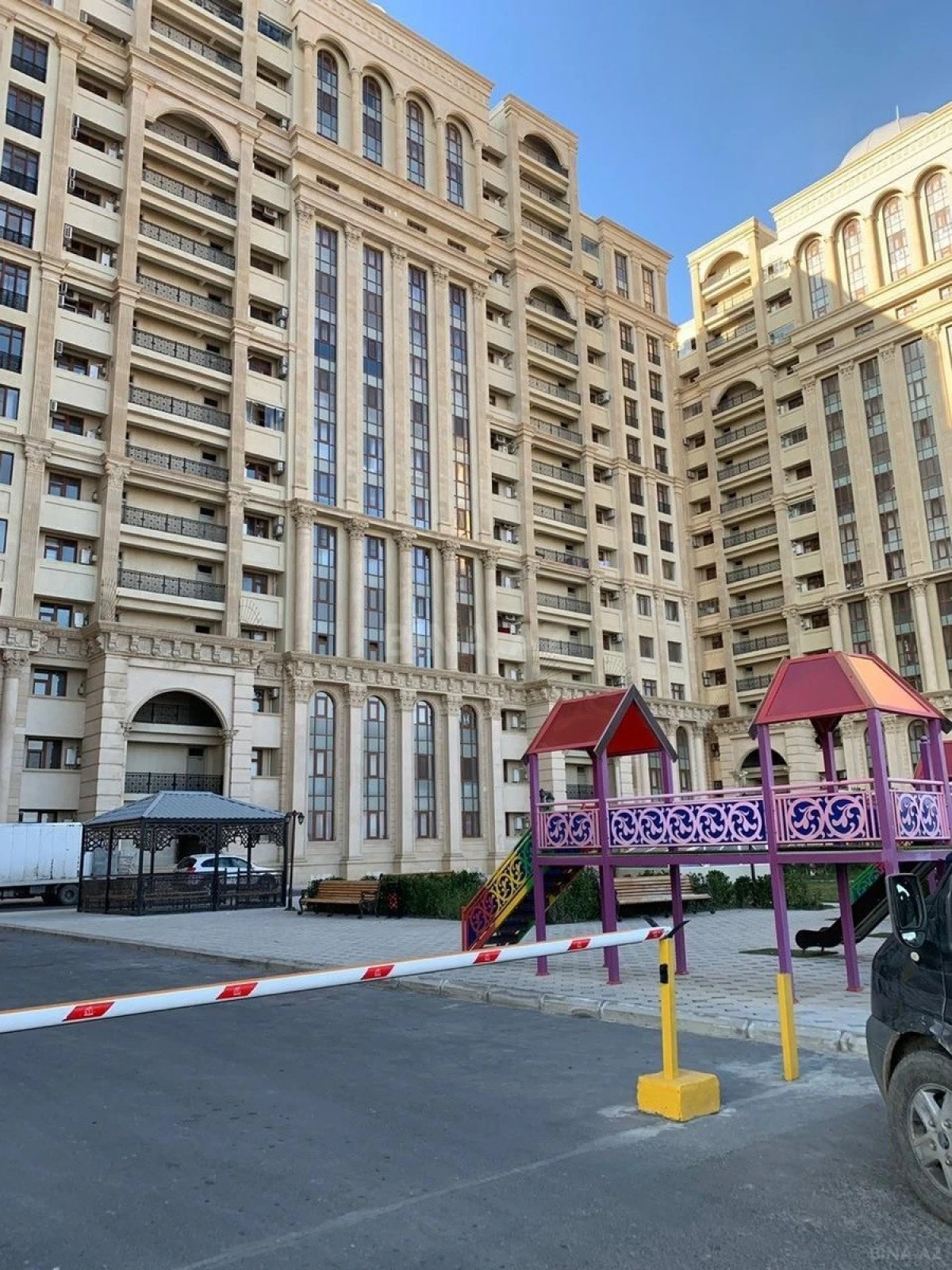 Satılır 2 otaqlı mənzil 80 m²