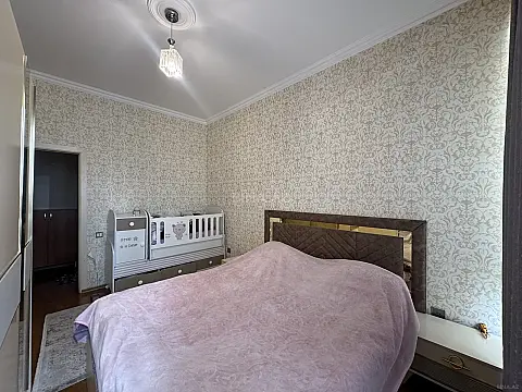 Satılır 2 otaqlı mənzil 80 m²