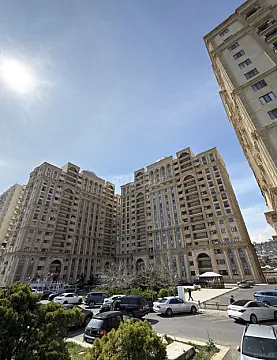 Satılır 2 otaqlı mənzil 80 m²