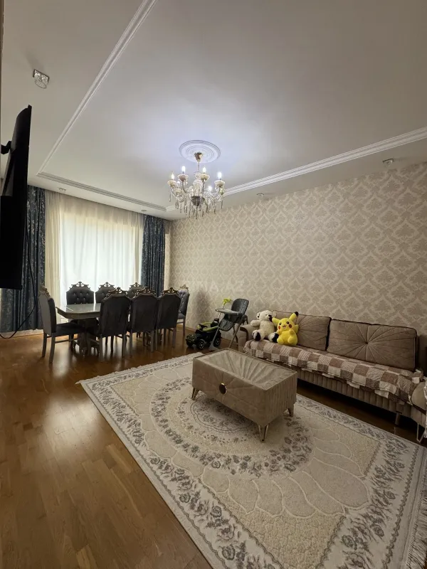 Satılır 2 otaqlı mənzil 80 m²