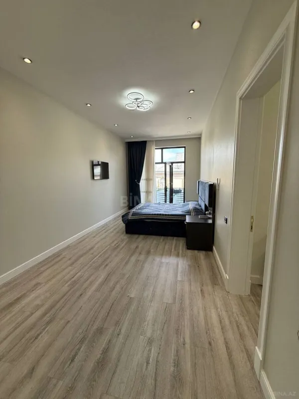 Satılır 6 otaqlı həyət evi 250 m²