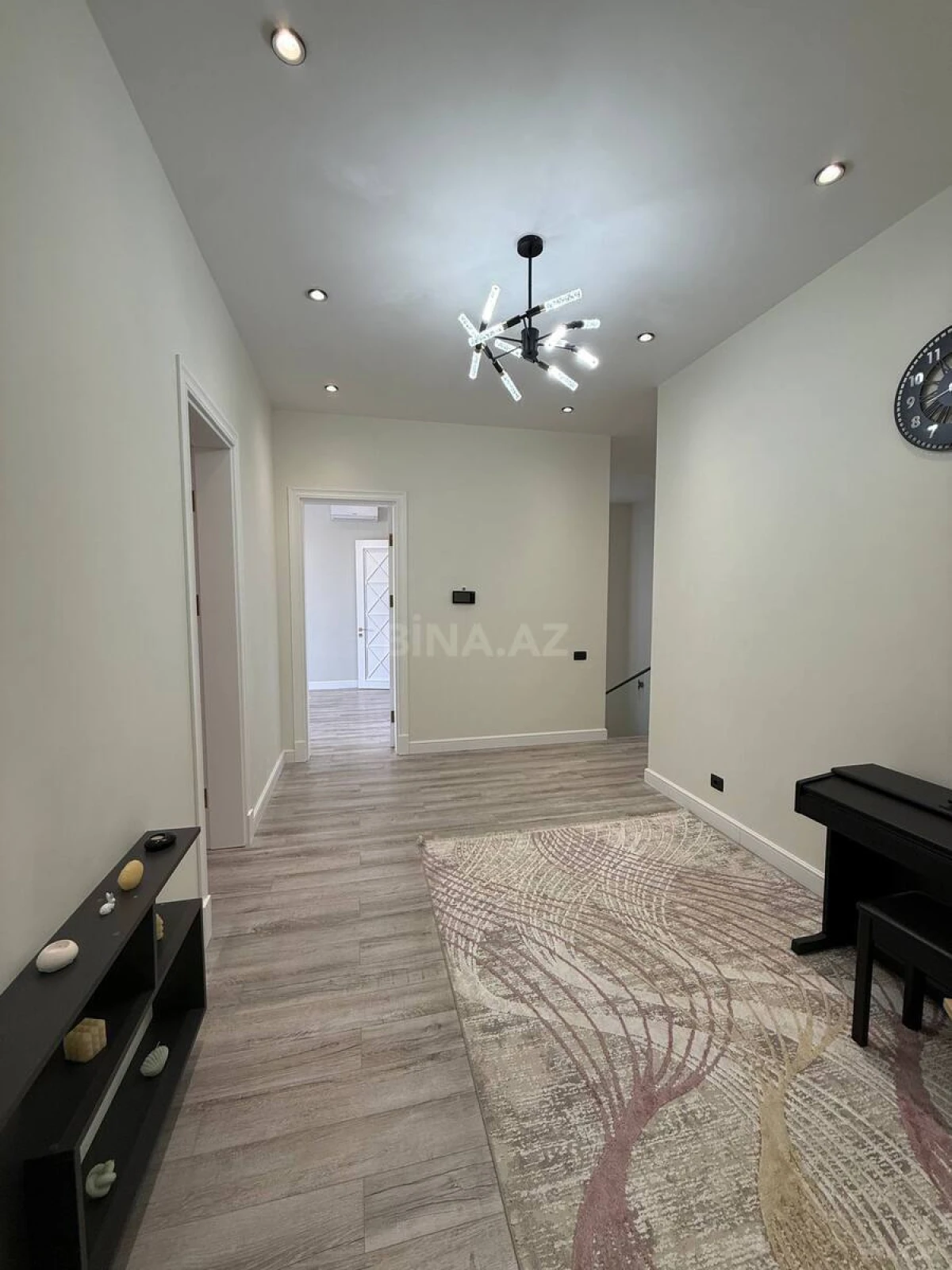 Satılır 6 otaqlı həyət evi 250 m²