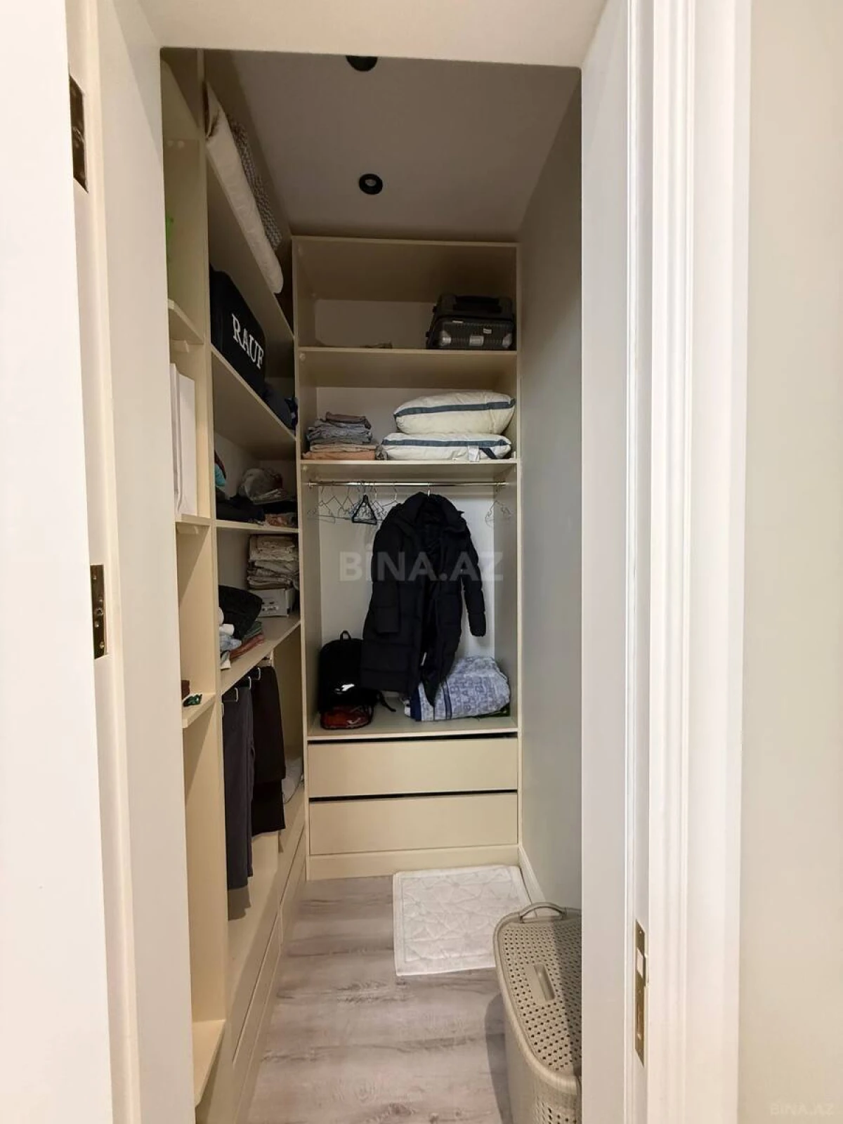 Satılır 6 otaqlı həyət evi 250 m²