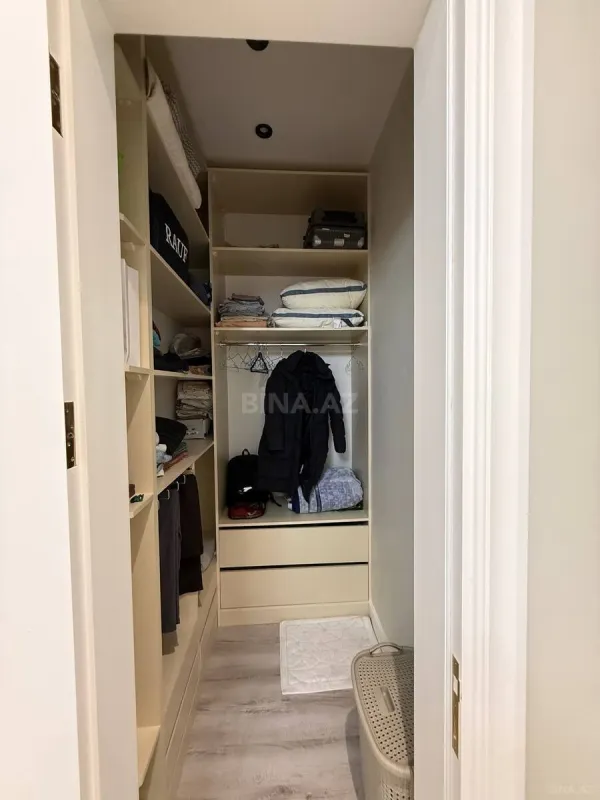 Satılır 6 otaqlı həyət evi 250 m²