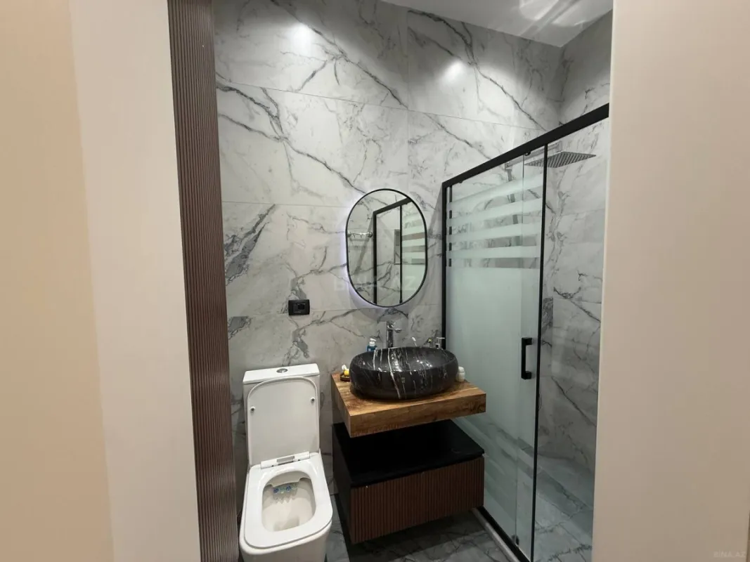 Satılır 6 otaqlı həyət evi 250 m²